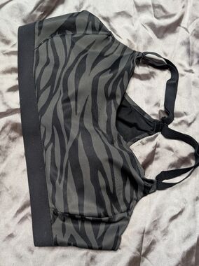 Old Navy Black & Charcoal Zebra-Print Wireless Bralette